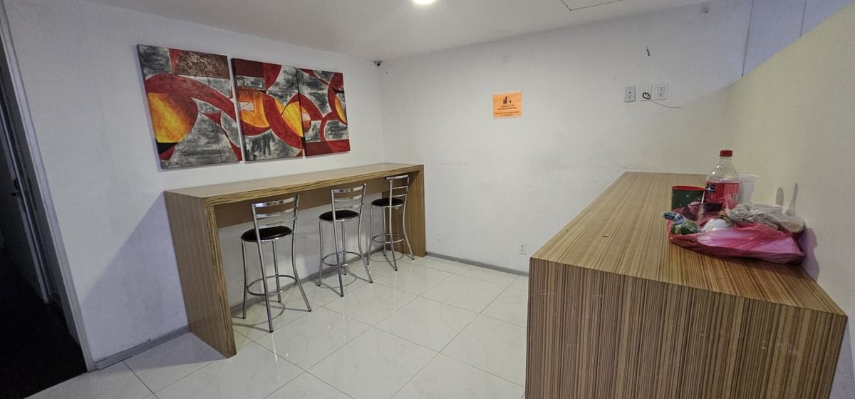 8 of 21: area para comer