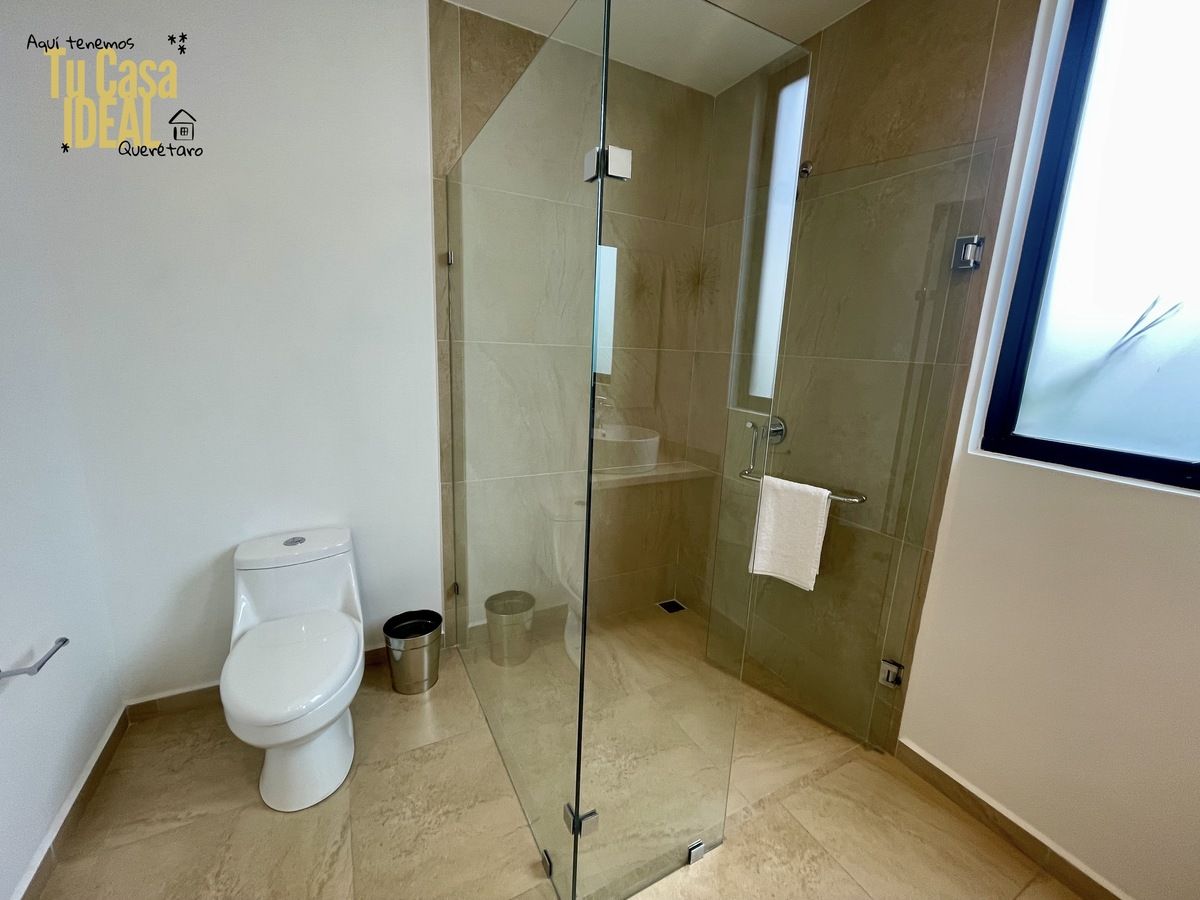 9 de 11: Baño completo