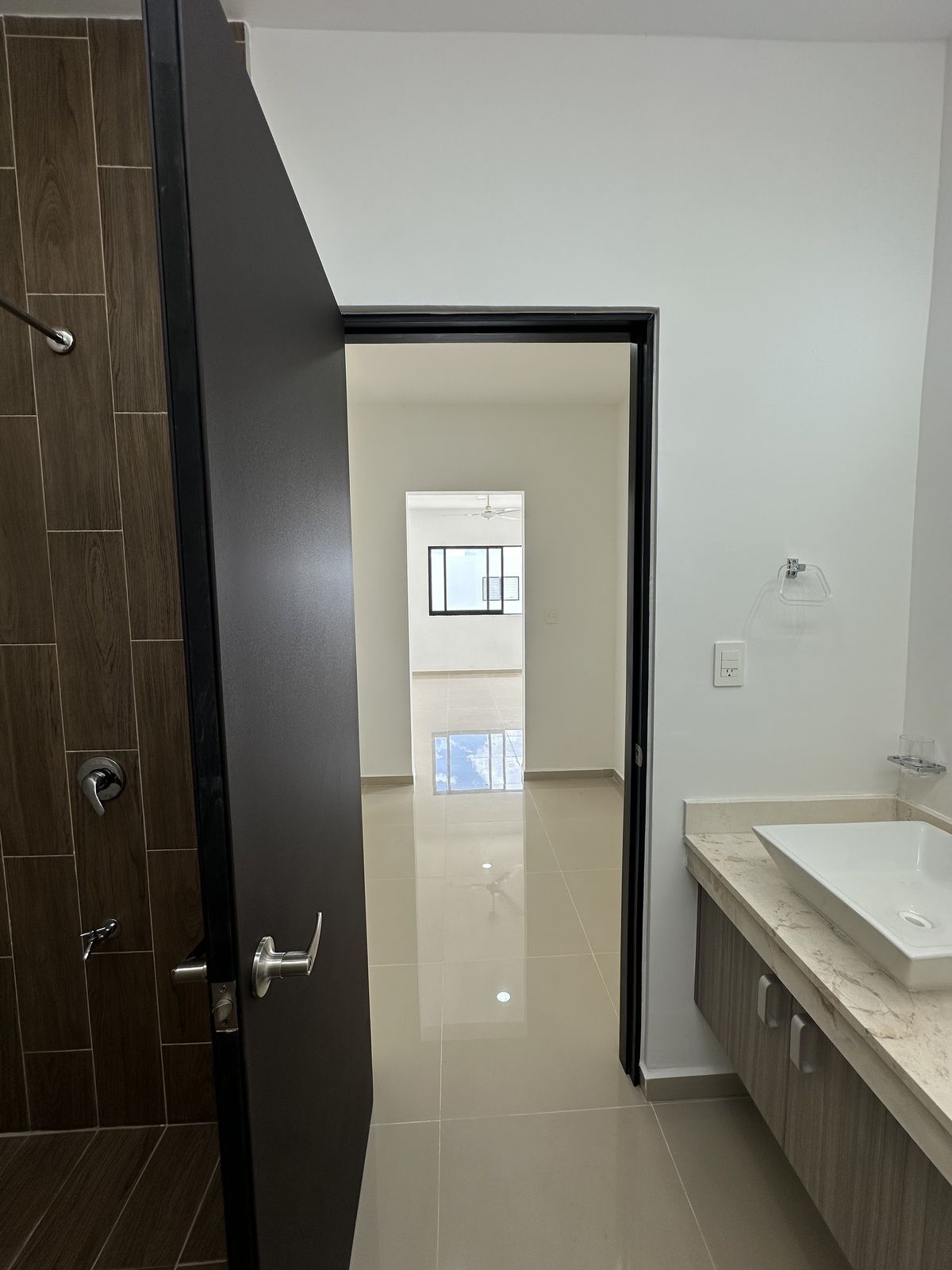 8 de 11: Elegantes baños