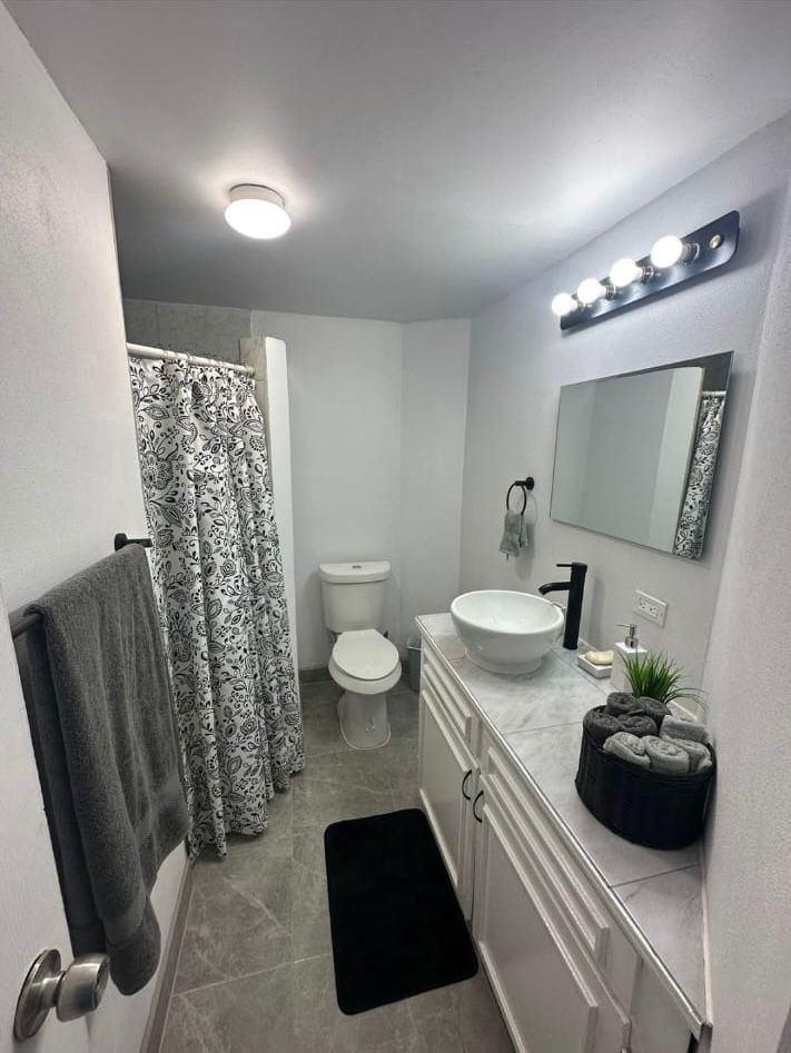 9 de 9: Baño completo