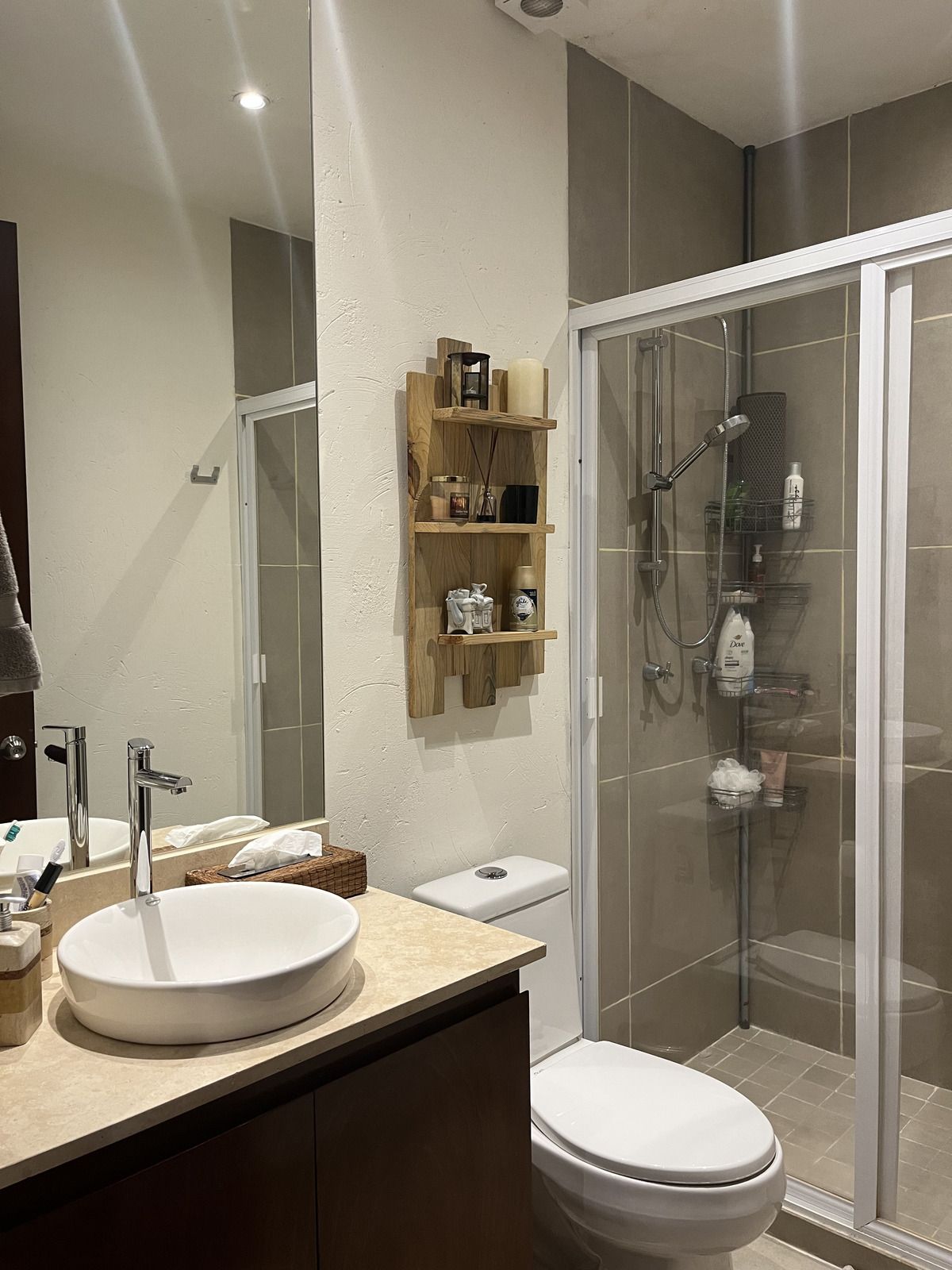3 de 39: Baño completo, compartido, para las dos recamaras secundaria