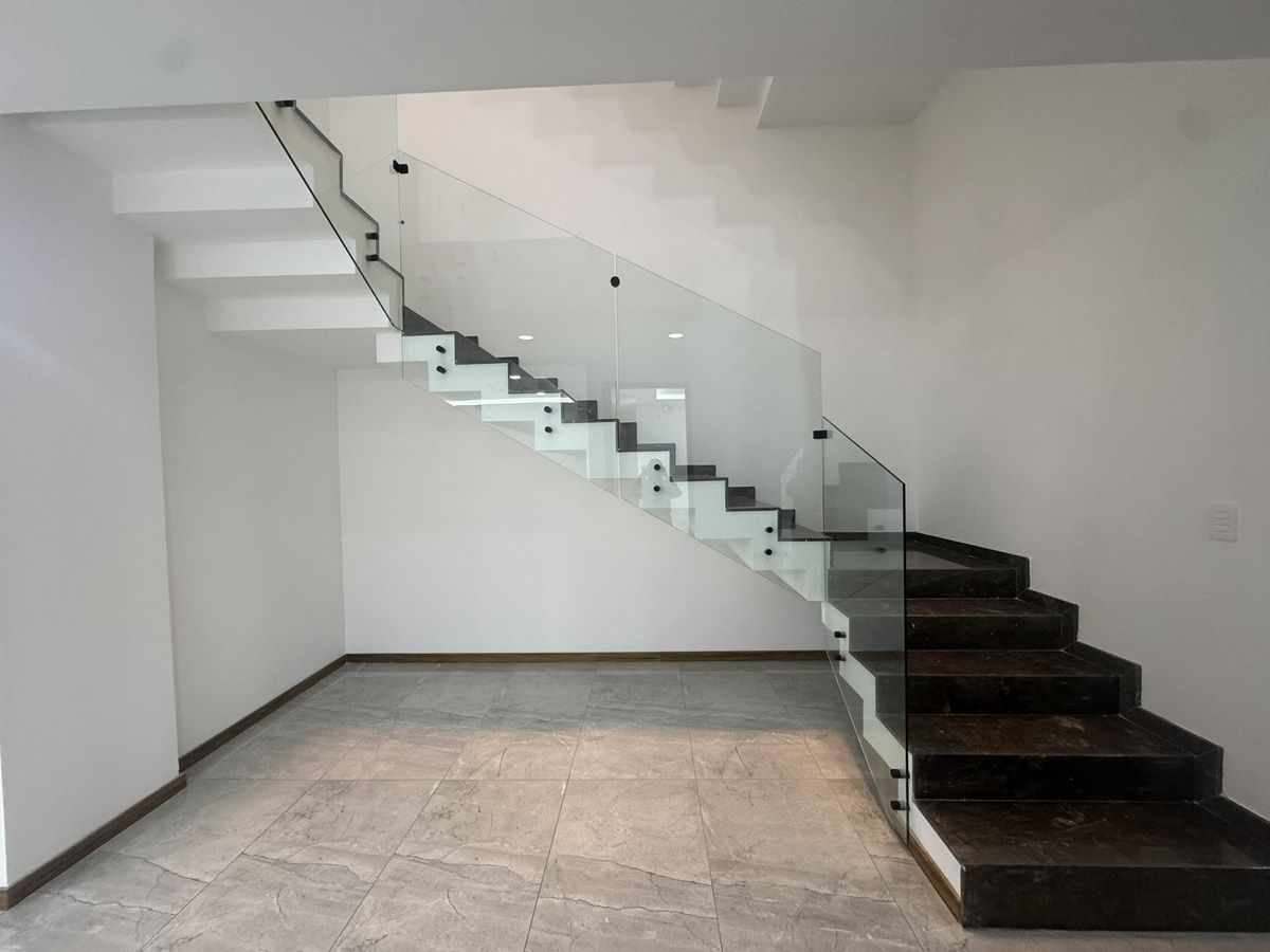 4 de 32: Escalera