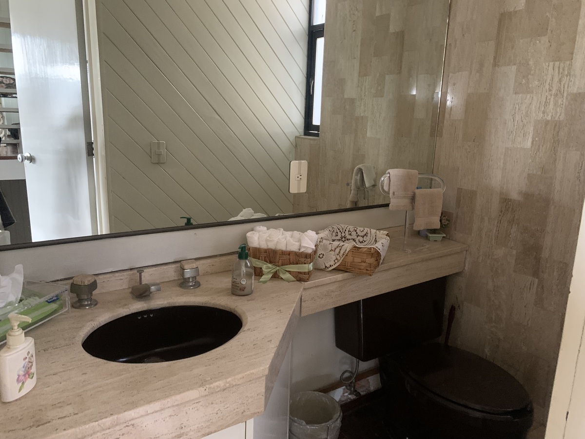 13 de 37: Baño 2