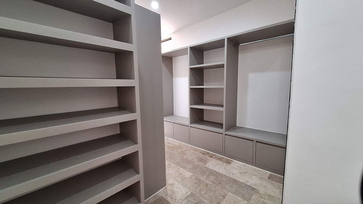 15 de 33: Gran clóset vestidor