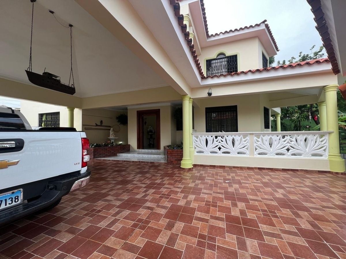 Great spacious house for sale in Torre Alta, Puerto Plata