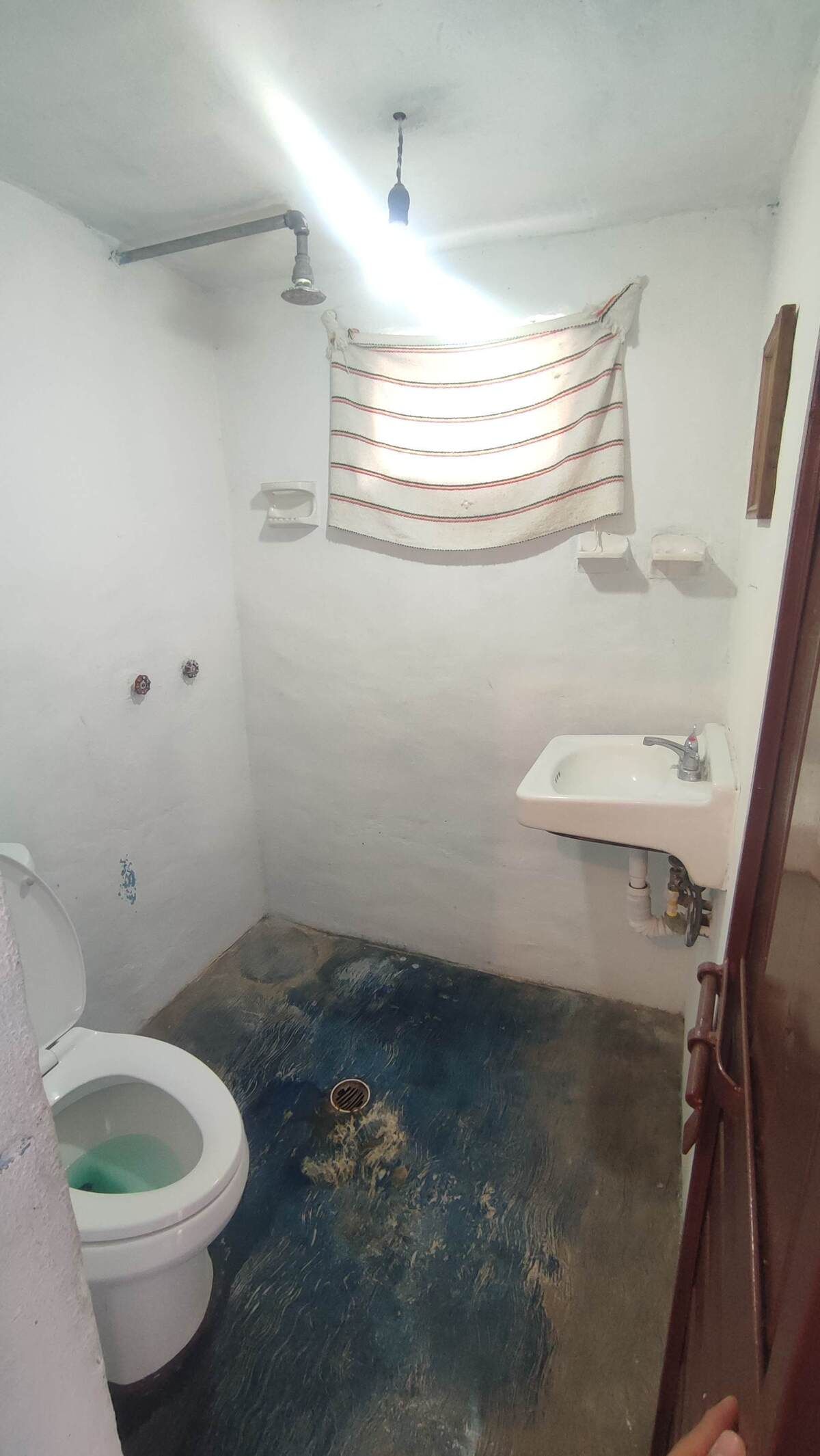 17 de 26: Baño Completo