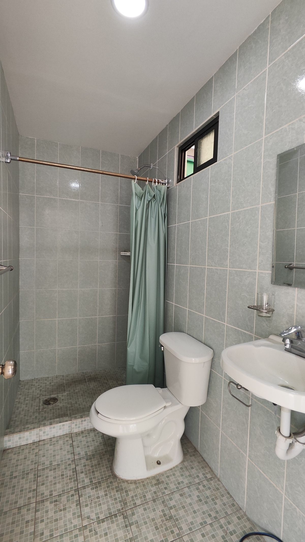 8 de 8: Baño completo