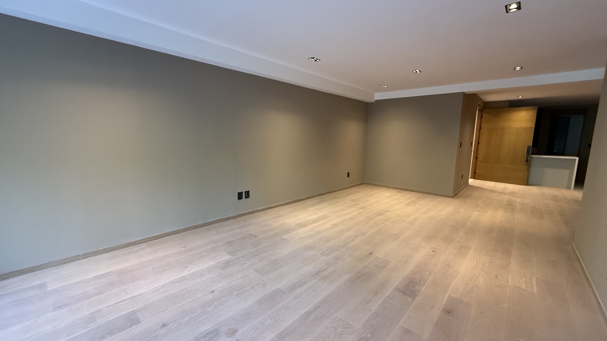 3 of 18: Sala comedor