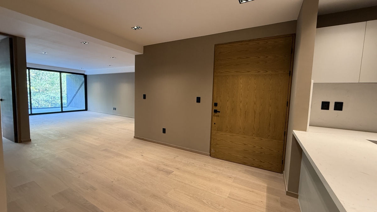 15 of 18: Vestíbulo entrada