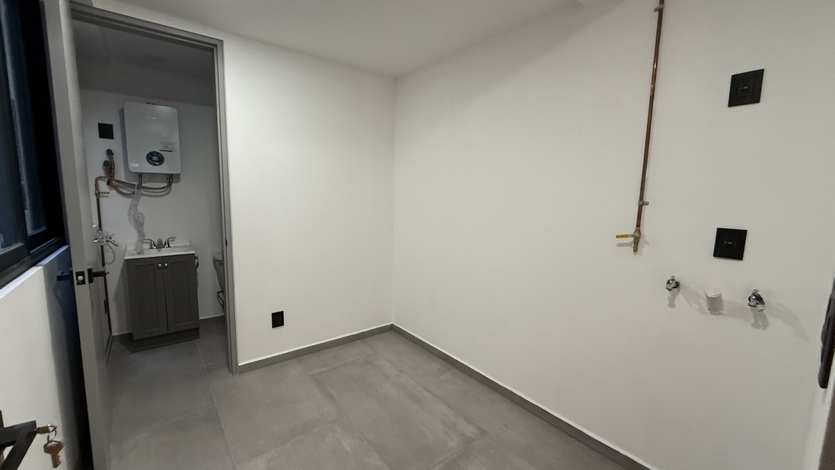 18 of 18: Cuarto de servicio