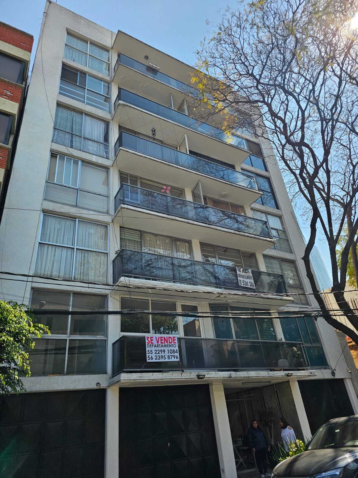3 of 12: FACHADA