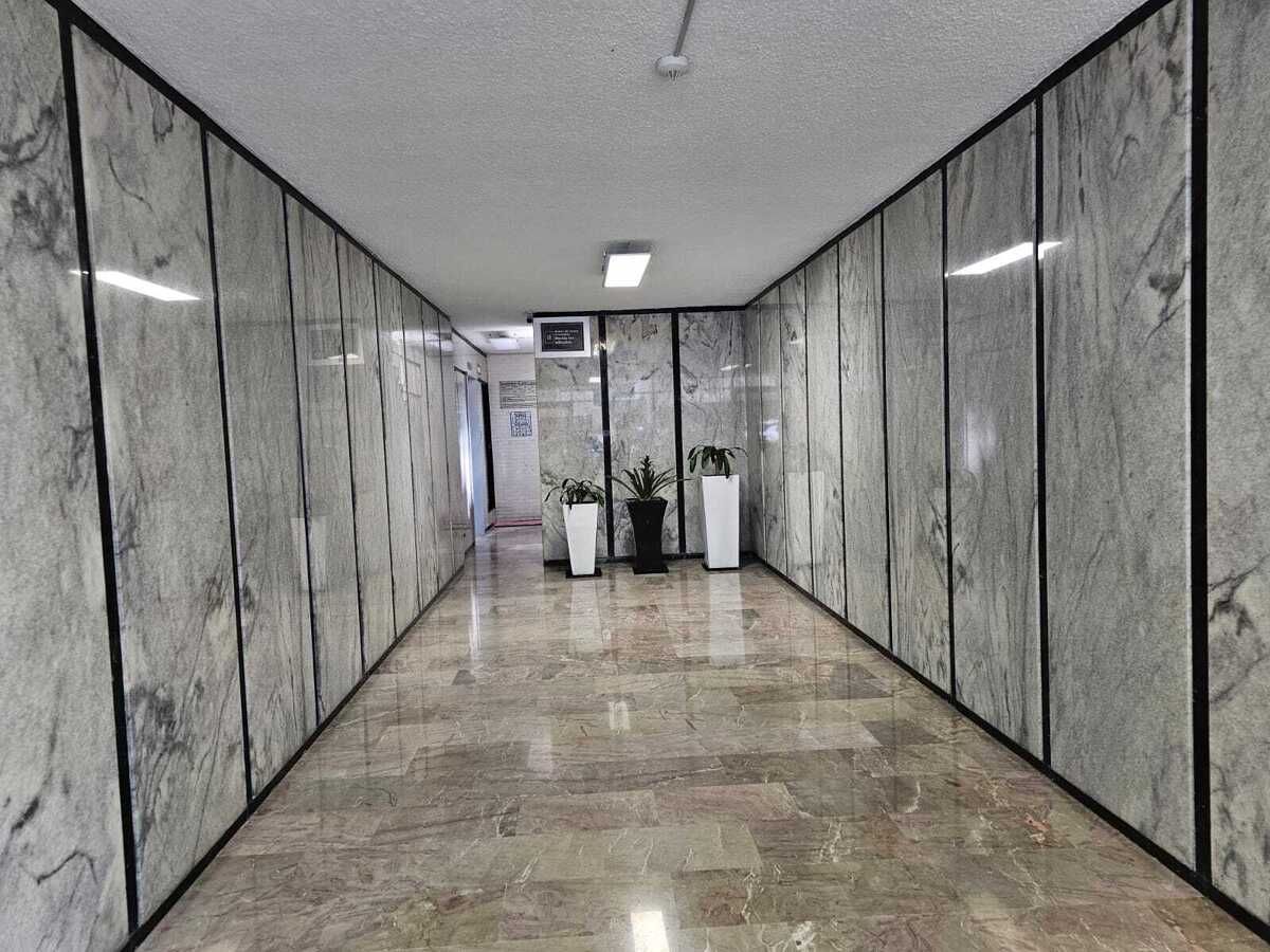 4 de 12: LOBBY