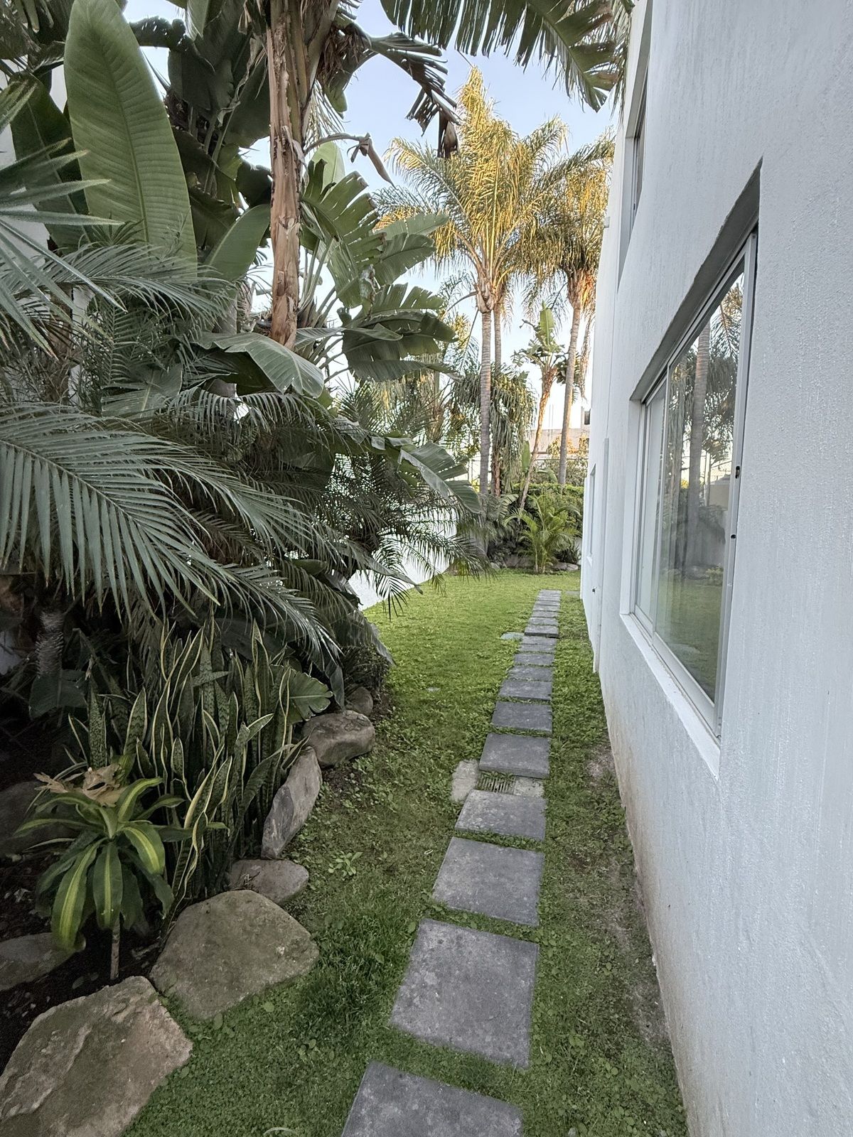 Acceso al jardín, foto 14 de 15