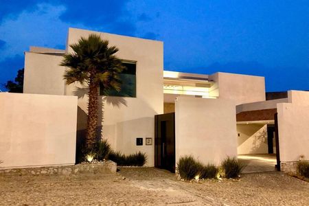 Sale or rent of spectacular house in the Estadía.