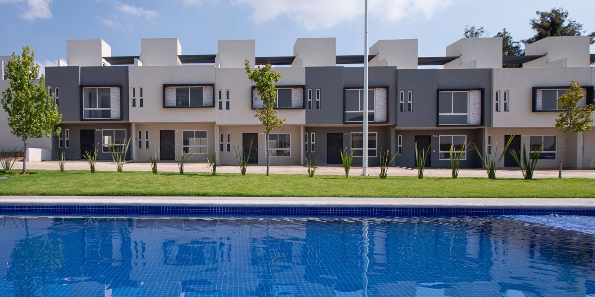 2 of 14: Casas en Venta en Zapopan con Casa Club, Alberca y Gimnasio