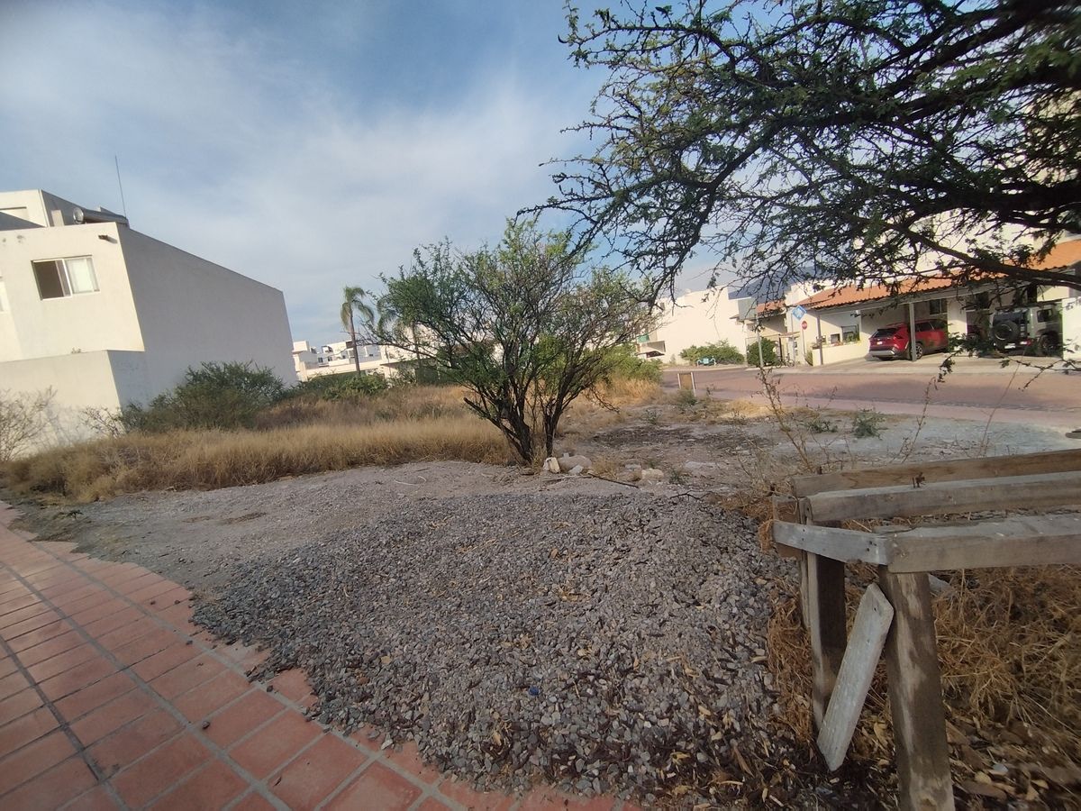 Terreno escriturado en esquina dentro de Pedregal de Schoenstatt - foto 5