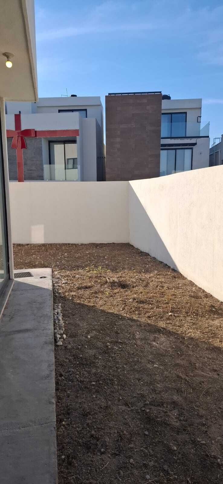 5 de 29: PATIO TRASERO