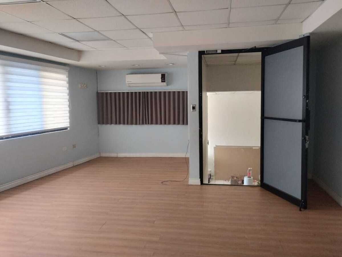 23 de 28