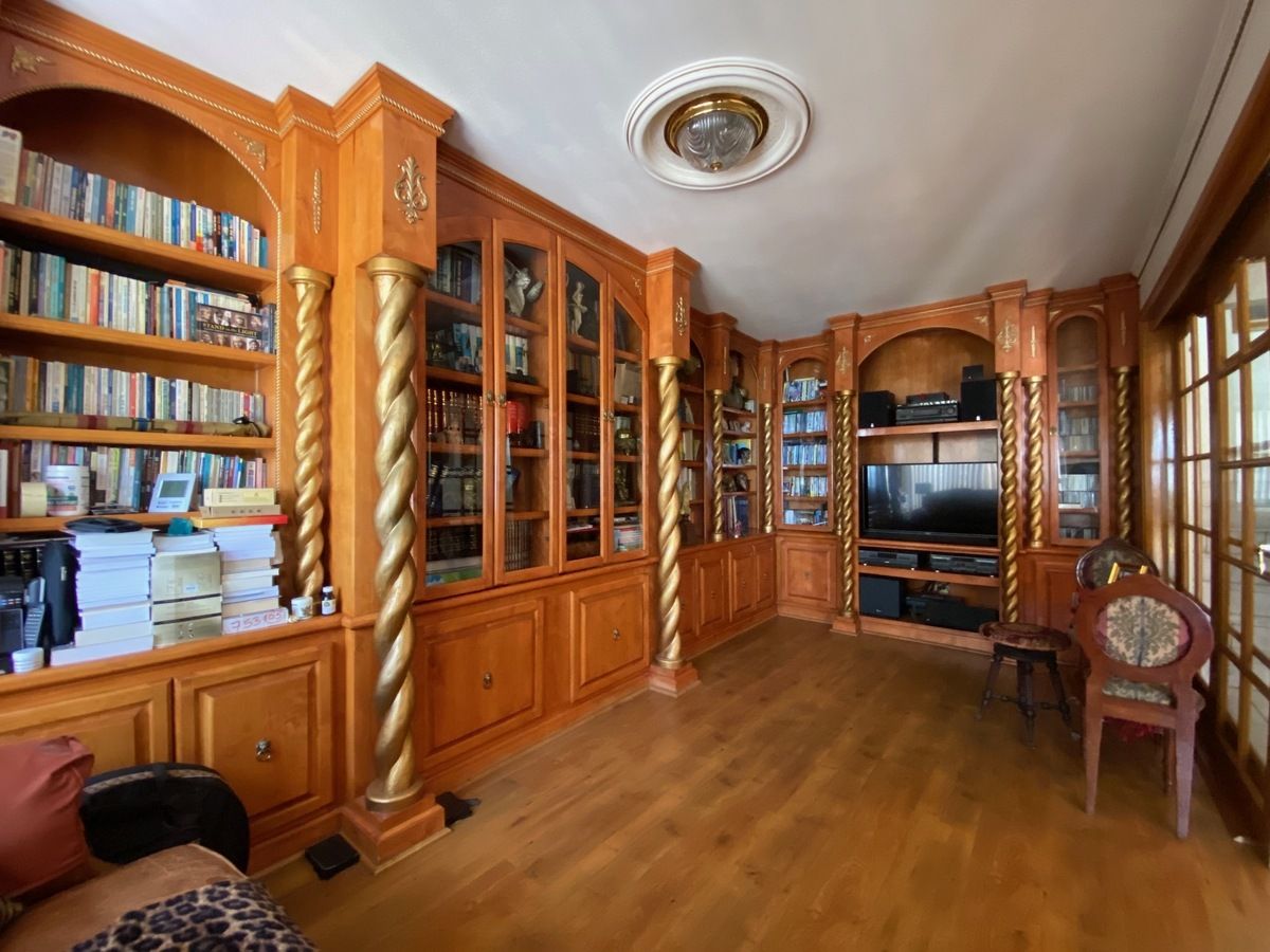 4 de 23: biblioteca