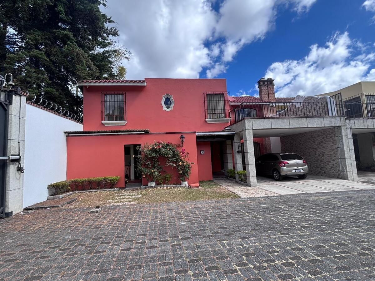 1 de 26: Frente de la casa