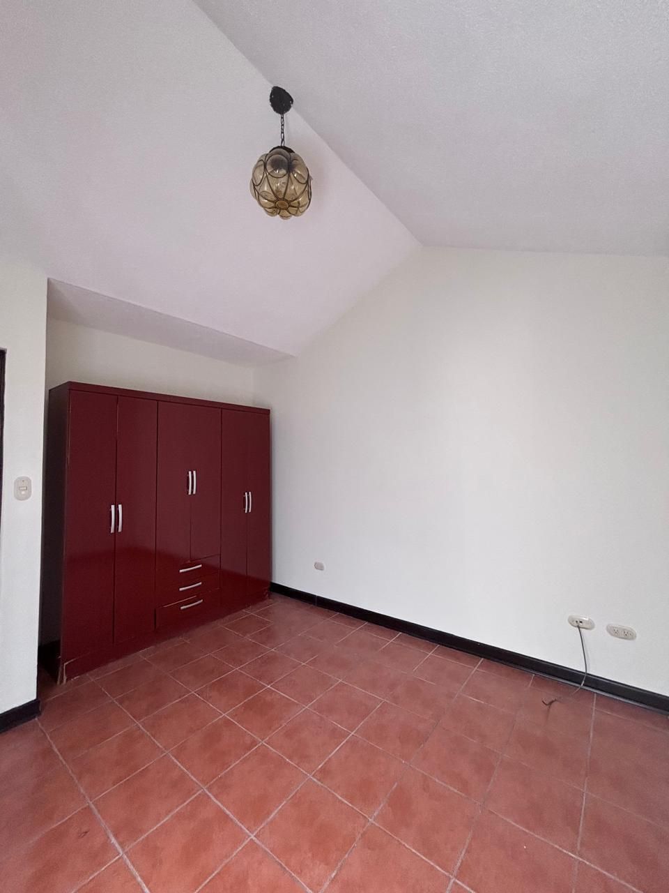 13 de 26: Closet cuarto secundario 1