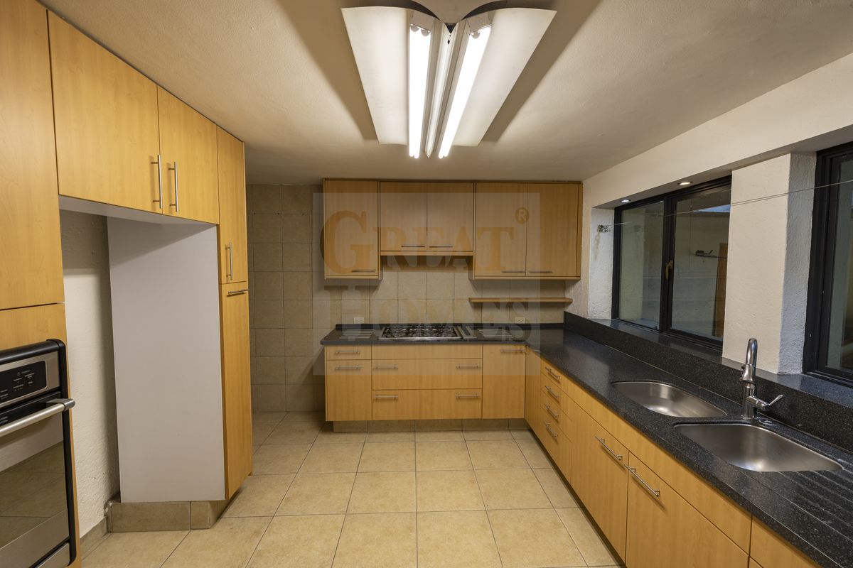 Espaciosa cocina