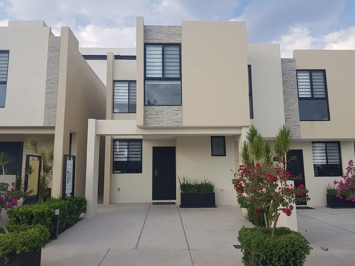 CASA EN VENTA zona norte, frente a la Campiña., foto 1 de 10