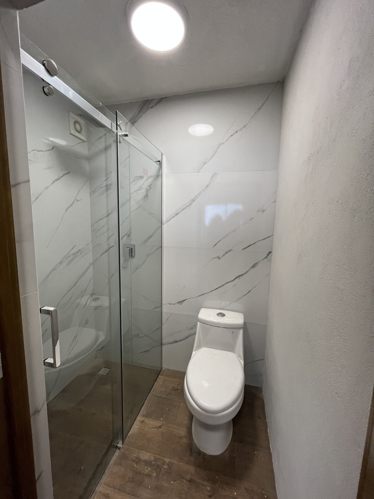 16 of 33: Baño recámara principal