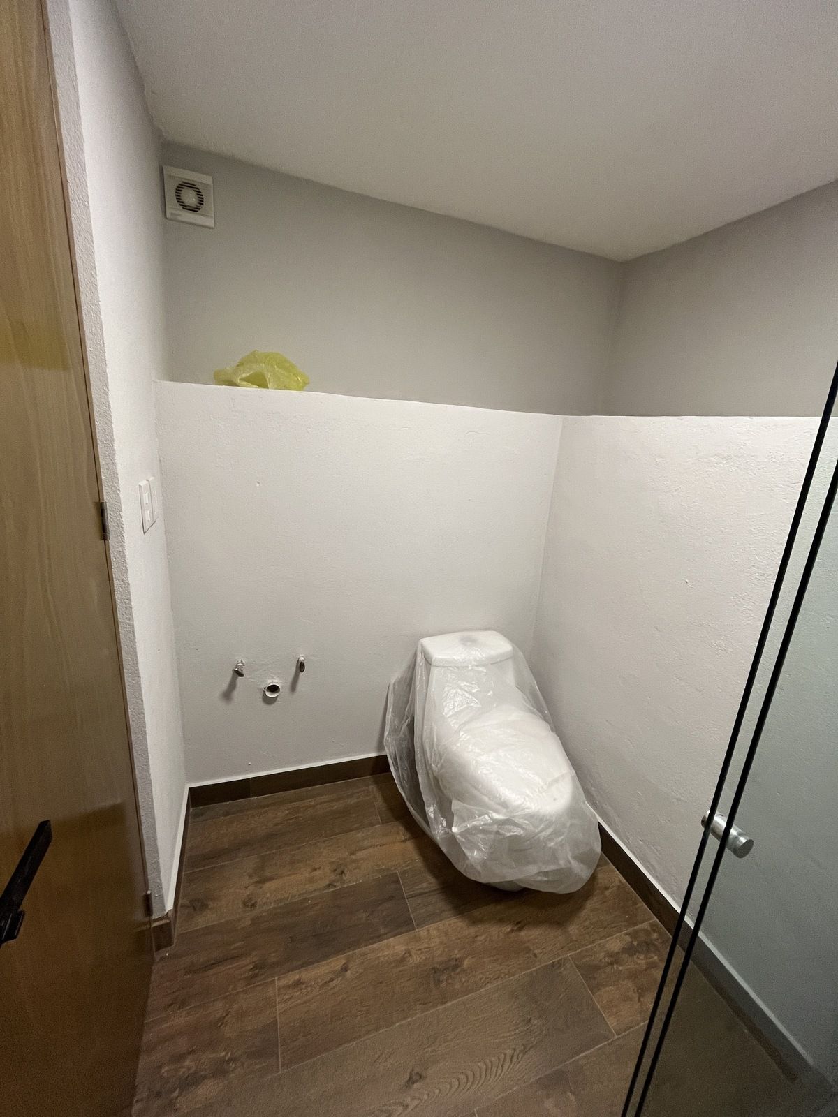 22 of 33: Baños cuarta recámara