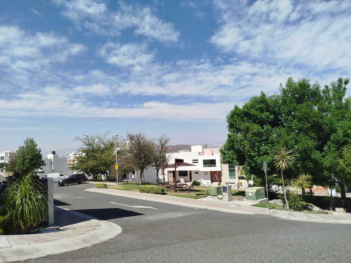 2 de 23