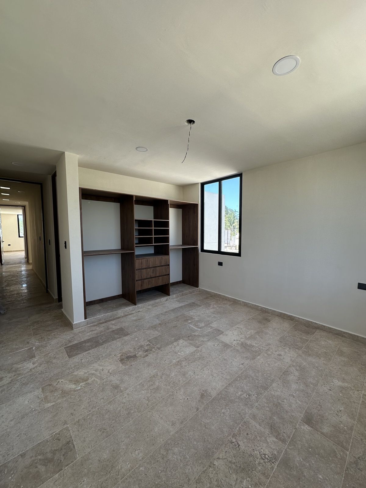 13 de 16: Con carpintería en cada cuarto