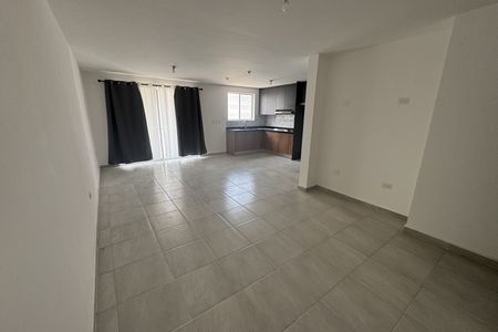 RENTA , DEPARTAMENTO EN PRIVALIA