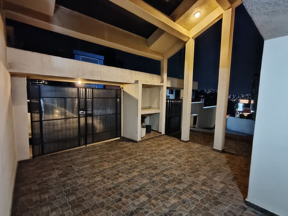 6 de 43: Garage