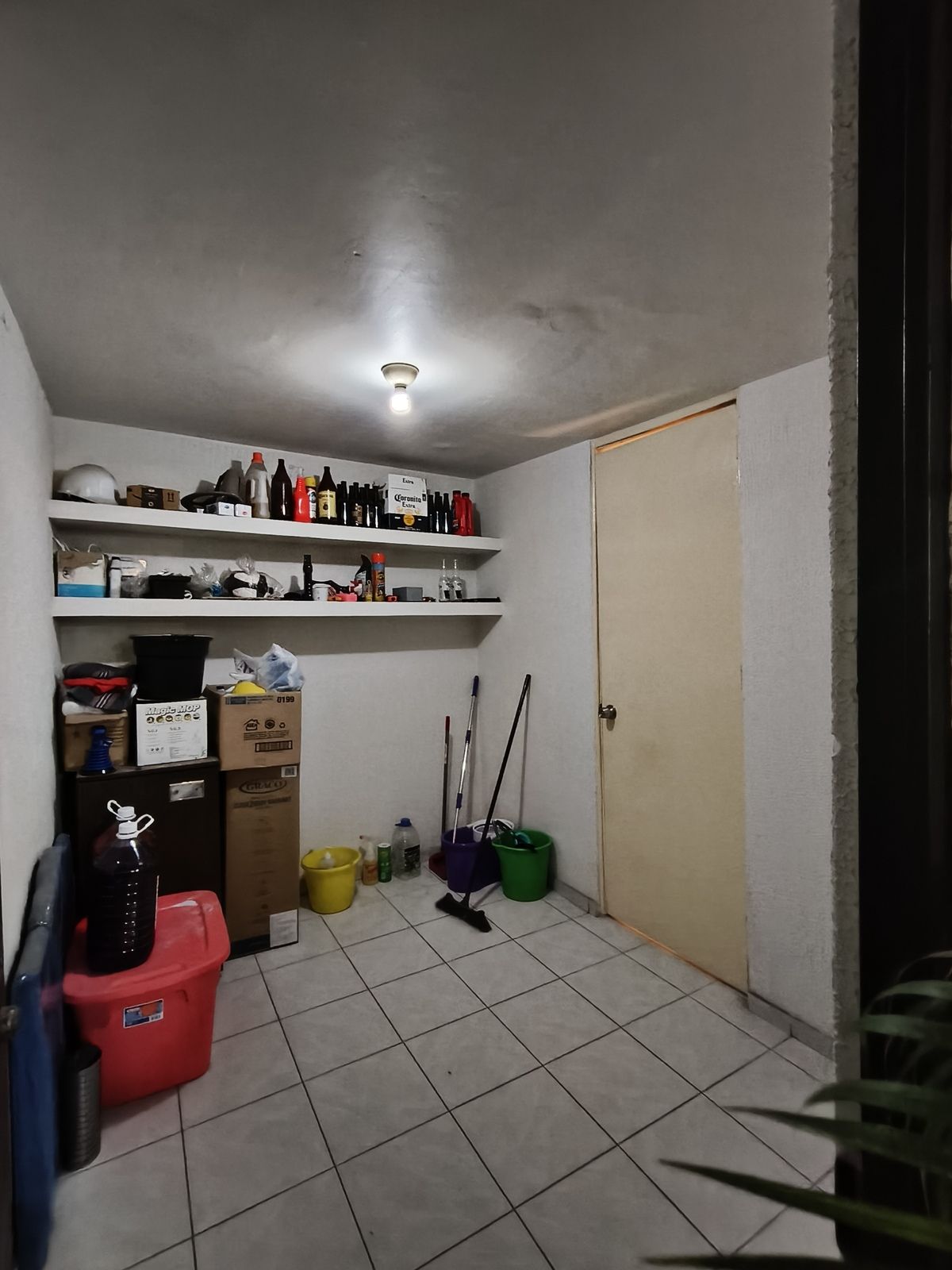19 de 43: Cuarto de servicio