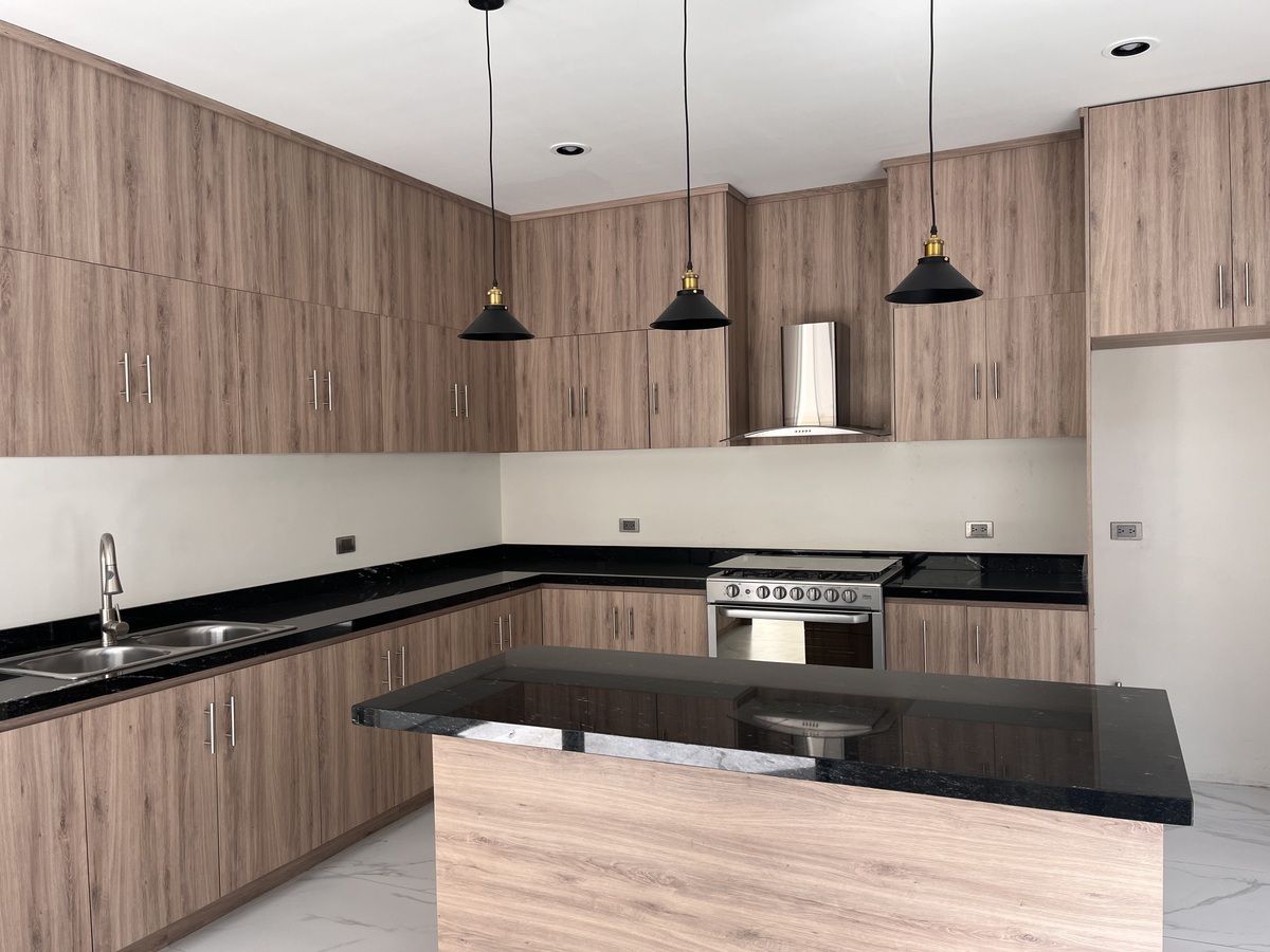 Cocina integral con isla, foto 2 de 26