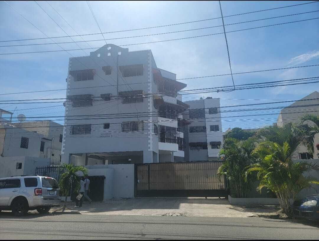 1 de 14: Fachada