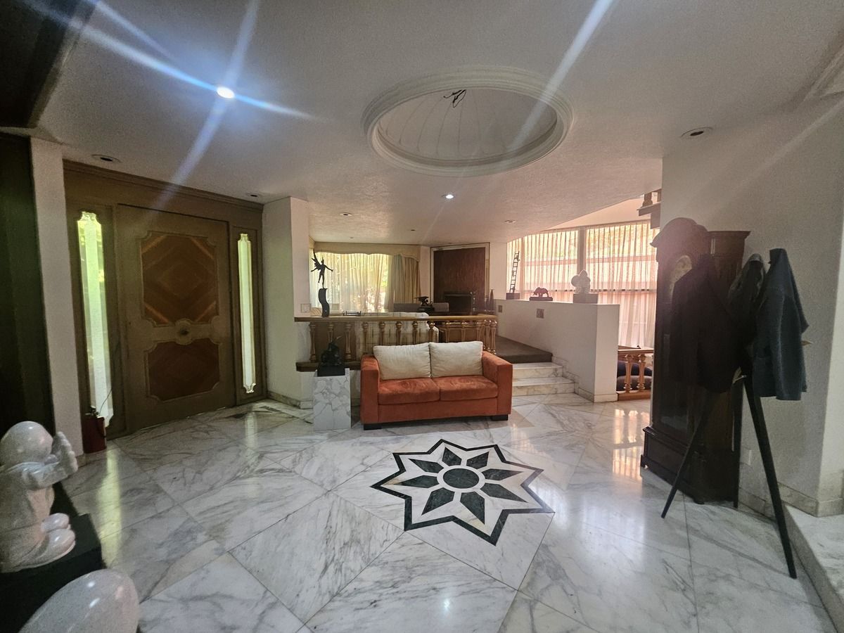 81, Bosque de Jacarandas, Bosque de las Lomas, 11700 con 3 Recámaras, 3 Baños, 600 Metros Cuadrados y 3 Puestos de Estacionamiento 81, Bosque de Jacarandas, Bosque de las Lomas, 11700 con 3 Recámaras, 3 Baños, 600 Metros Cuadrados y 3 Puestos de Estacionamiento