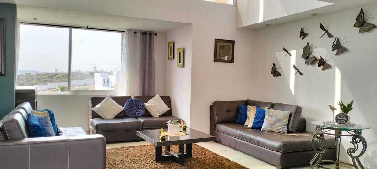 3 de 34: Sala doble altura