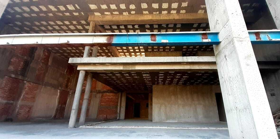 2 of 20: Vista trasera Sótano y Planta baja