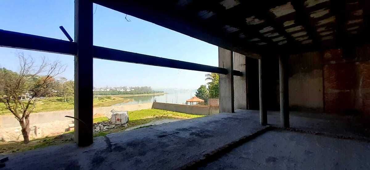 7 of 20: Amplis espacios de luz natural