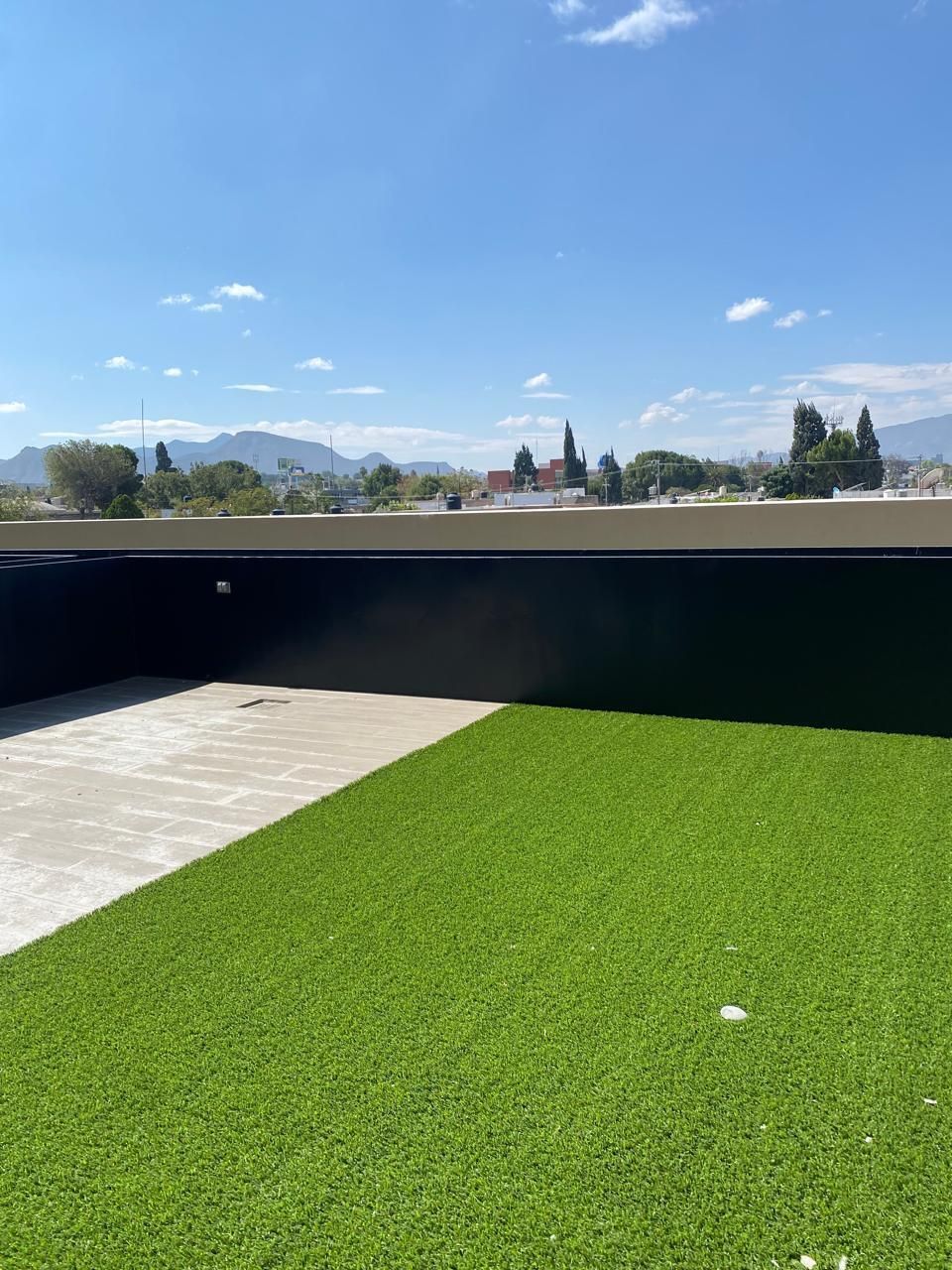13 of 21: Jardín priva