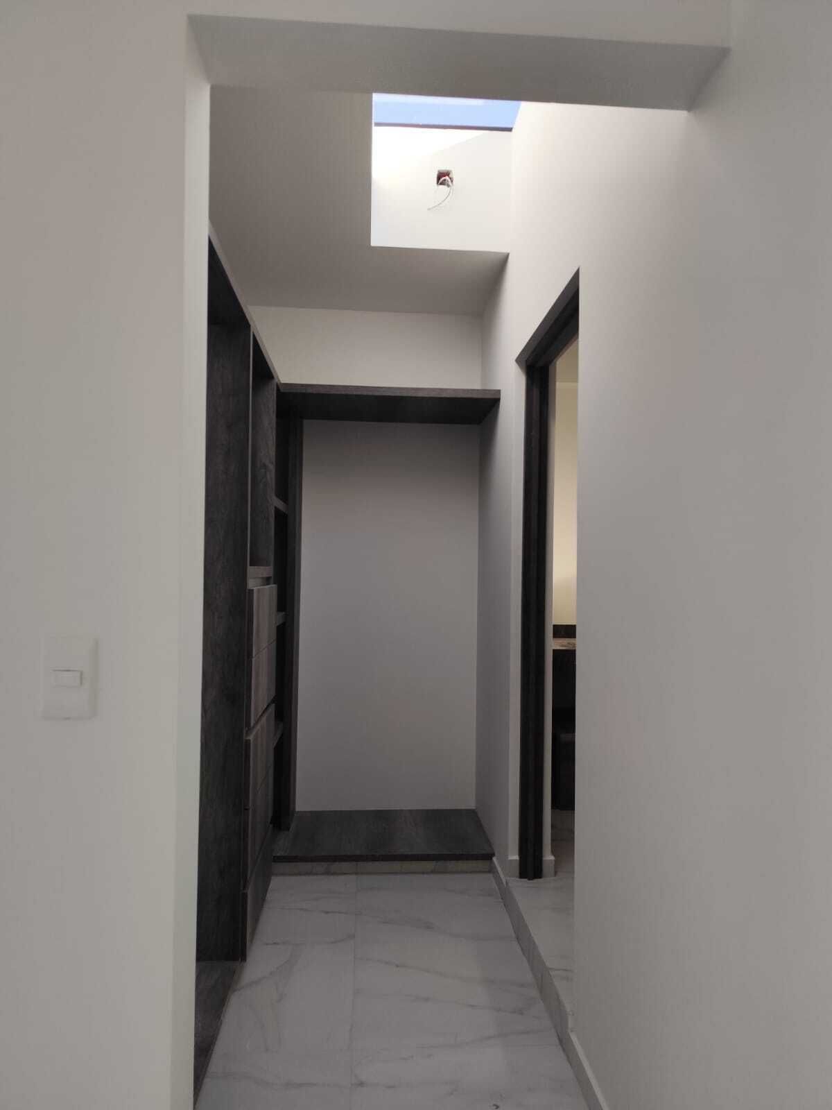 34 of 39: VESTIDOR EN HABITACIONES