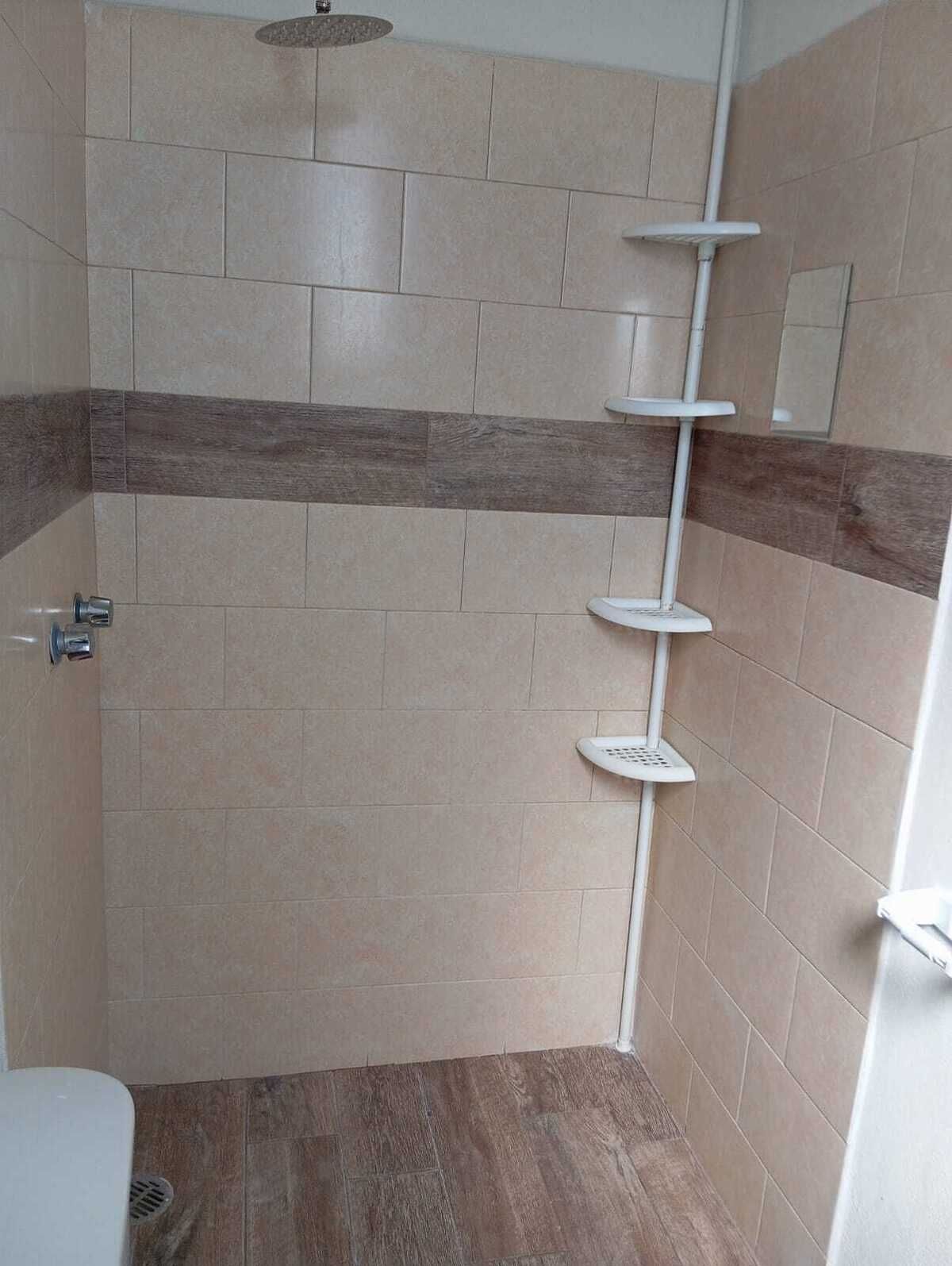 4 of 17: Baño recámara principal