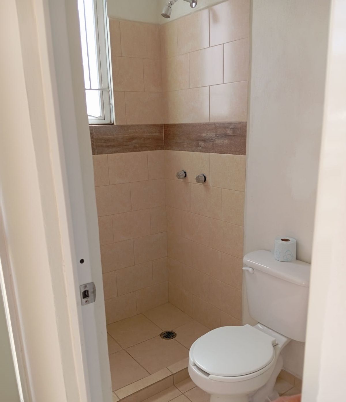 10 of 17: Baño planta baja