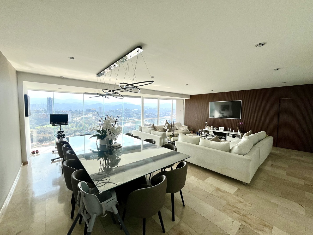 1 de 24: Sala comedor con salida a terraza