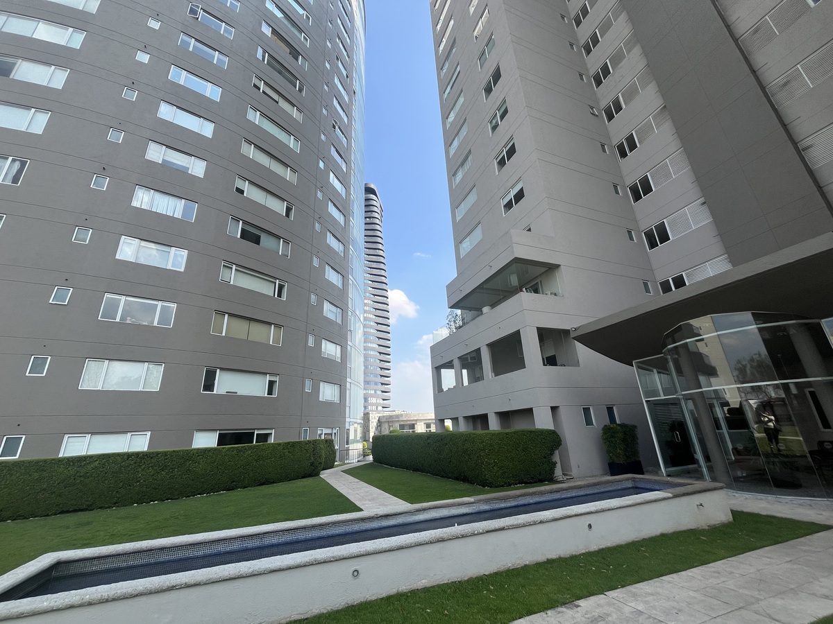 17 de 24: Fachada