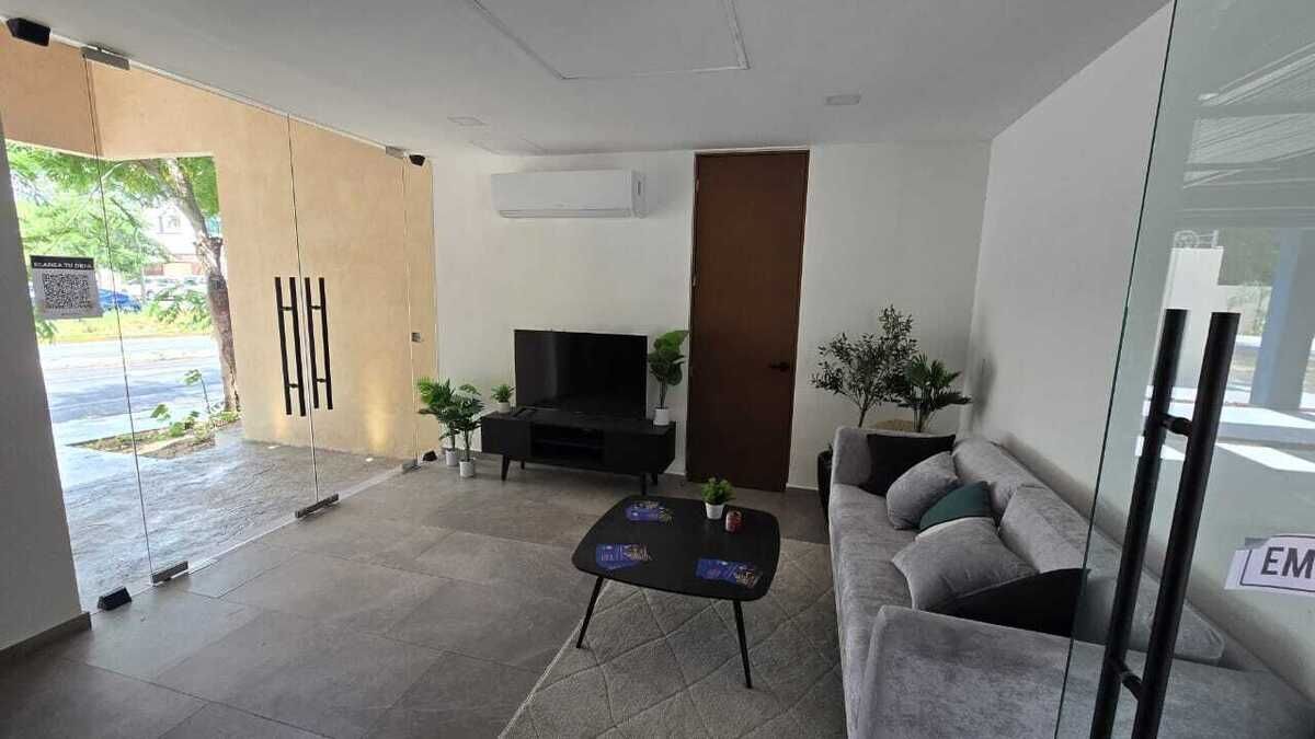 25 de 28: LOBBY ACCESO