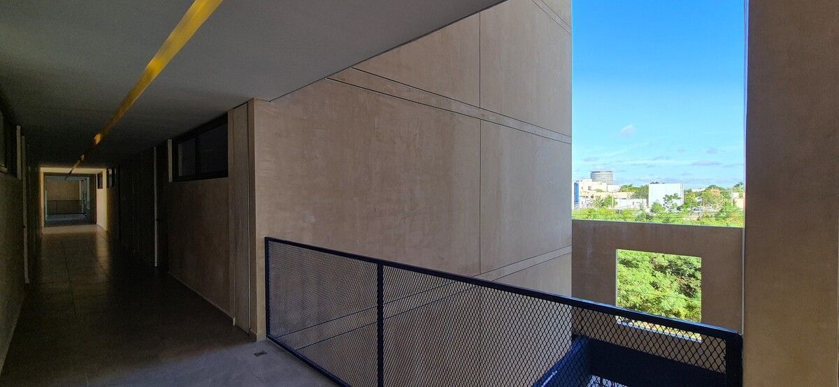 13 de 29: PASILLO DEPARTAMENTOS