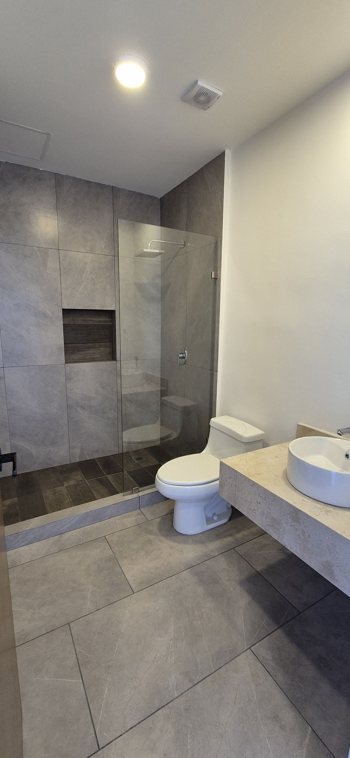 7 de 28: BAÑO COMPLETO