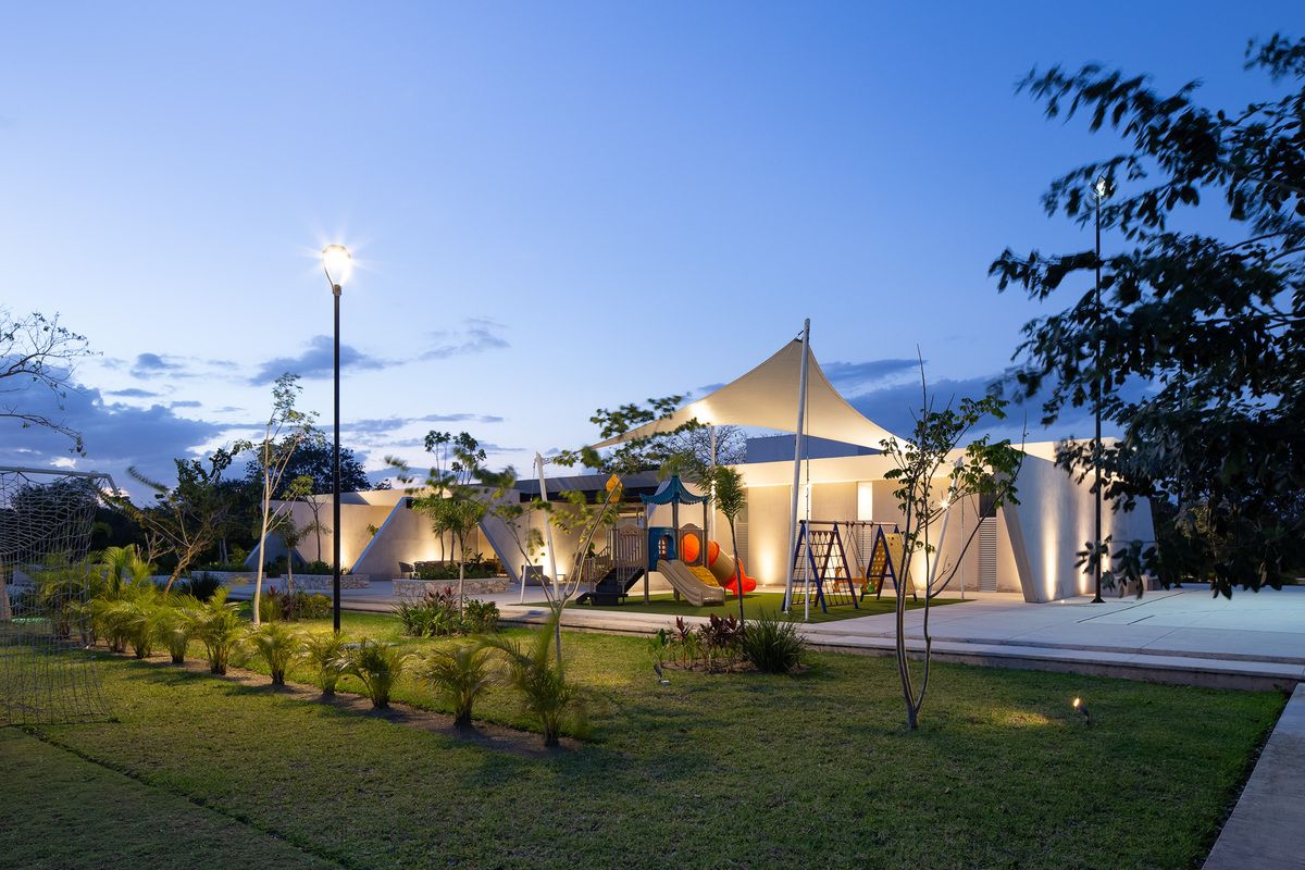 4 de 16: Parque